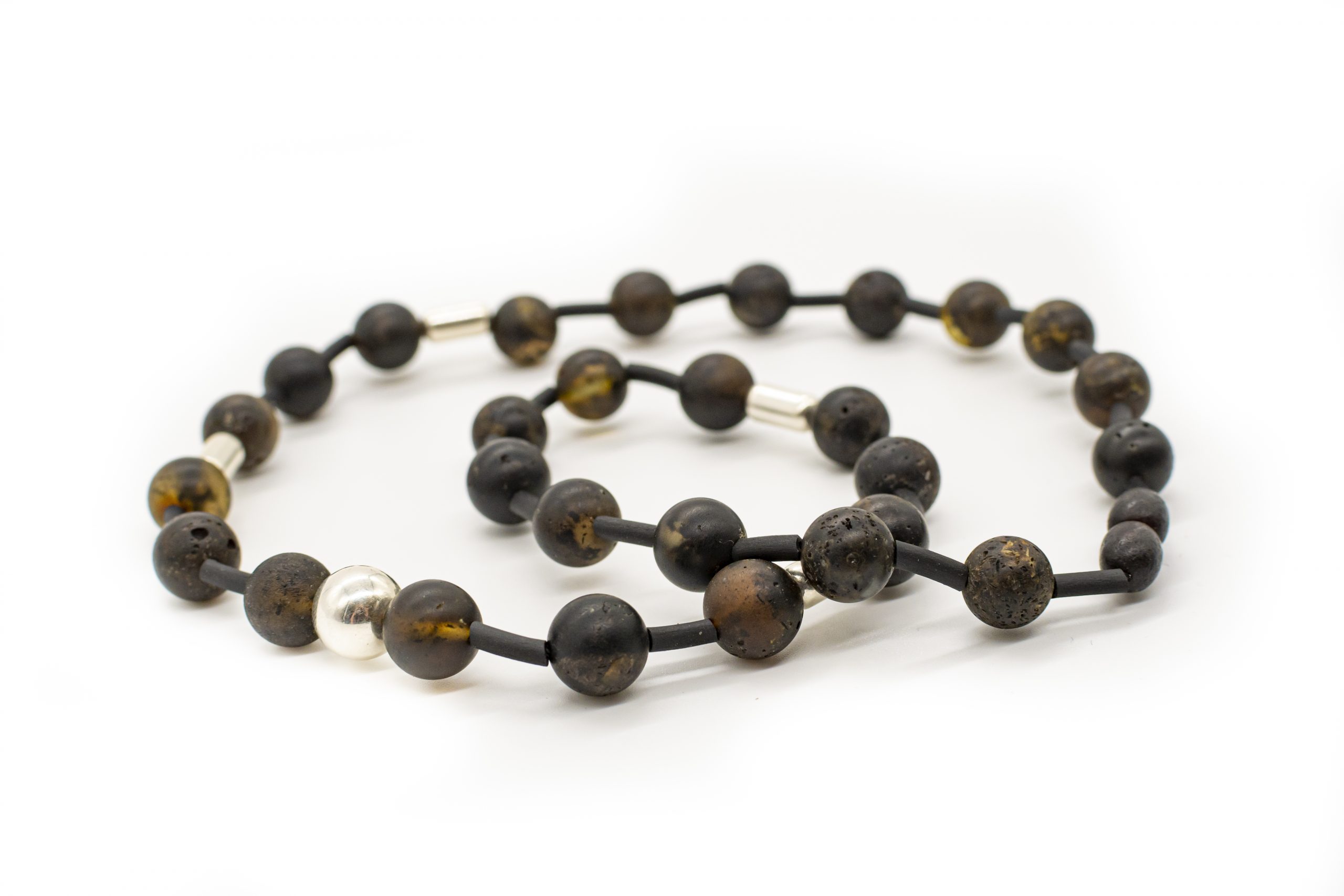 Tamsaus matinio gintaro karoliai - Image 4