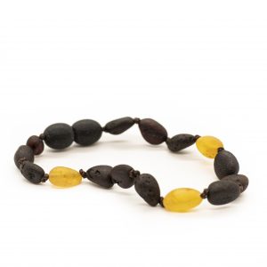 Smulki vaikiška apyrankė