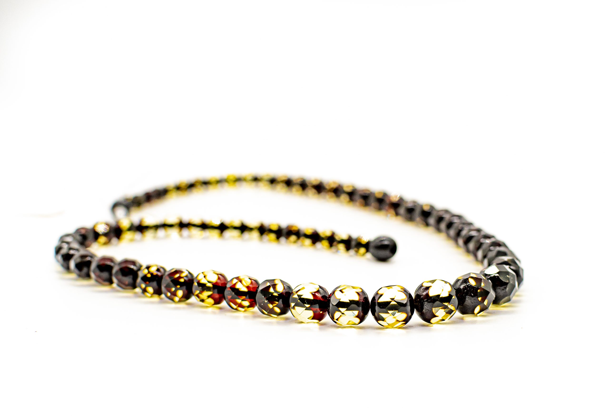 Žalio kampuoto gintaro karoliai - Image 4