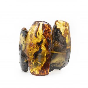 Stambi žalio gintaro apyrankė