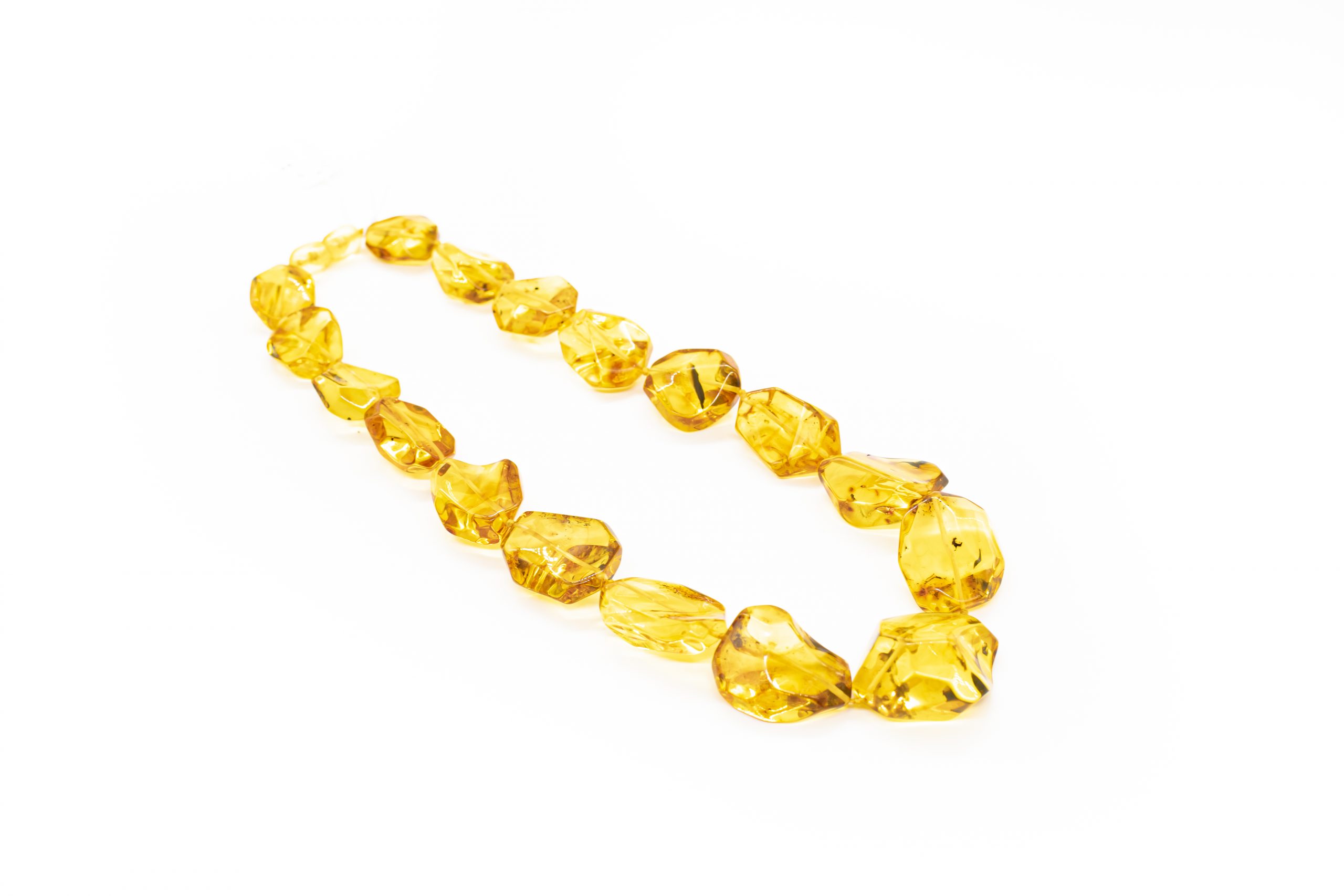 Šviesūs gintariniai karoliai - Image 4