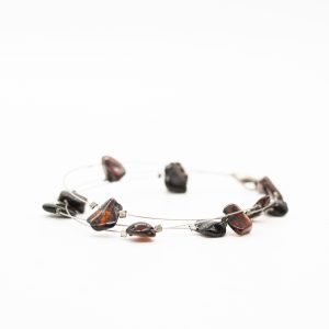 Smulkių gintaro gabaliukų apyrankė