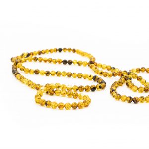 Ilgi žalio gintaro karoliai