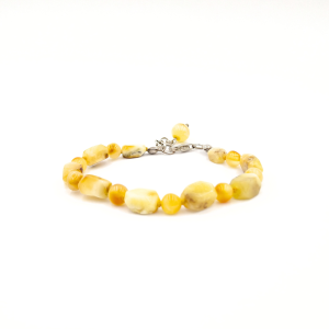 Smulki balto gintaro apyrankė