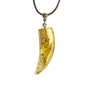 Skaidraus gintaro pakabukas „Iltis”