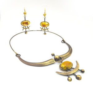 Antkaklė su auskarais Saulės sūpuoklės